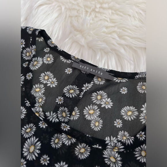 Suzy Shier Top - Picture 11 of 16